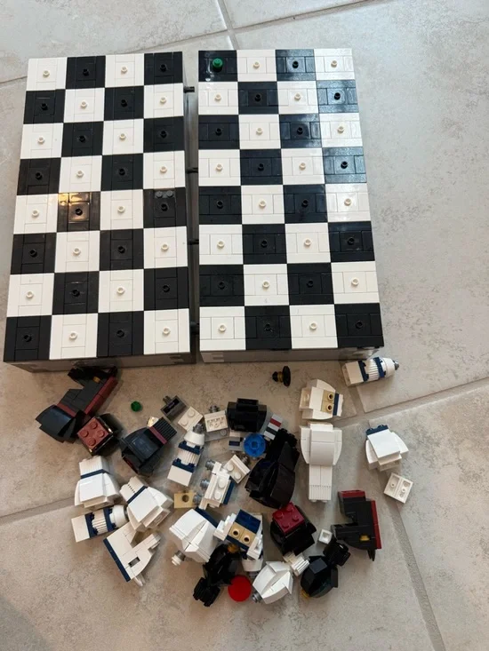 LEGO Chess/Checkers- Incomplete - Picture 1 of 7